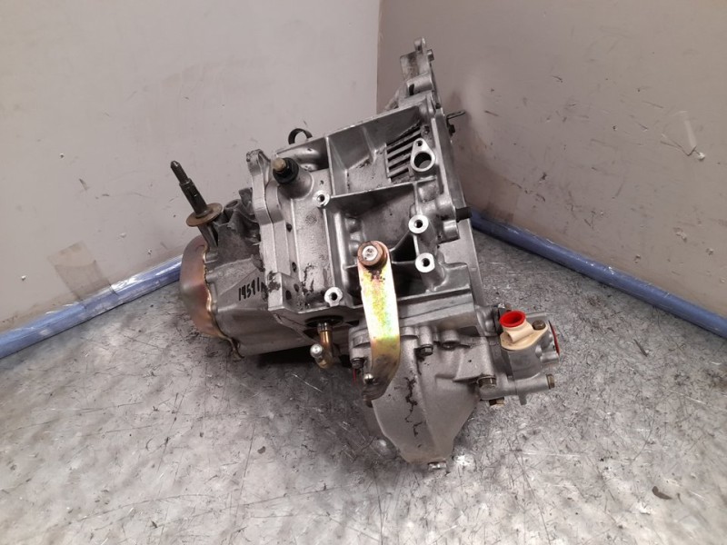 Recambio de caja cambios para citroën bx berlina 16 tgi kat classic referencia OEM IAM 20CJ46 1634887 5VELOCIDADES