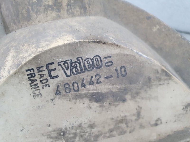 Recambio de faro derecho para citroën bx berlina 16 tgi kat classic referencia OEM IAM 48044210 VALEO 