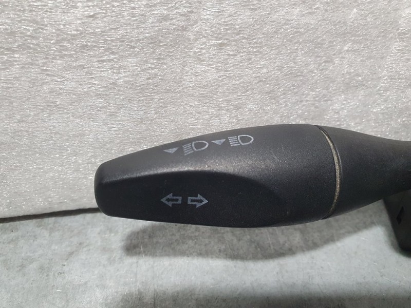 Recambio de mando intermitentes para ford fiesta (cbk) ambiente referencia OEM IAM 1S7T13335AE  