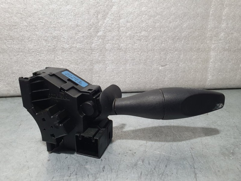 Recambio de mando intermitentes para ford fiesta (cbk) ambiente referencia OEM IAM 1S7T13335AE  