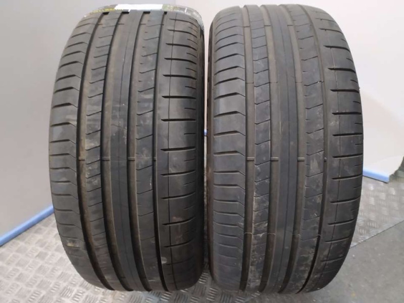 Recambio de neumatico pareja para neumaticos reutilizados - referencia OEM IAM 2854520112Y 285/45/20/112Y PIRELLI