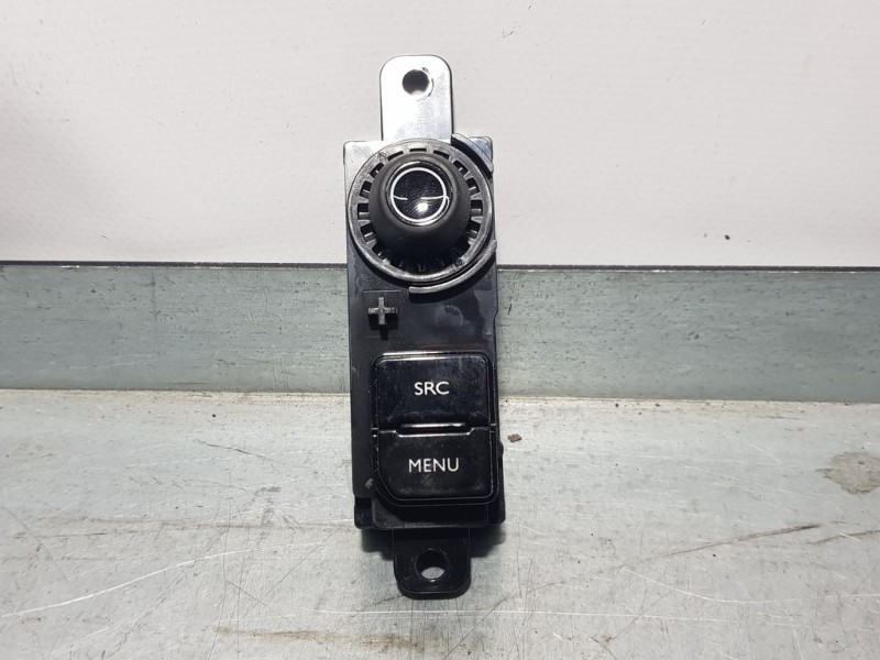 Recambio de mando radio para peugeot 208 access referencia OEM IAM 98097243XU01 181026 