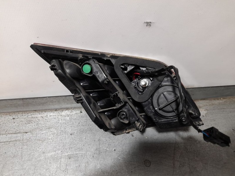 Recambio de piloto trasero derecho para peugeot 308 style referencia OEM IAM 9677818280  INTERIOR , ROZADO