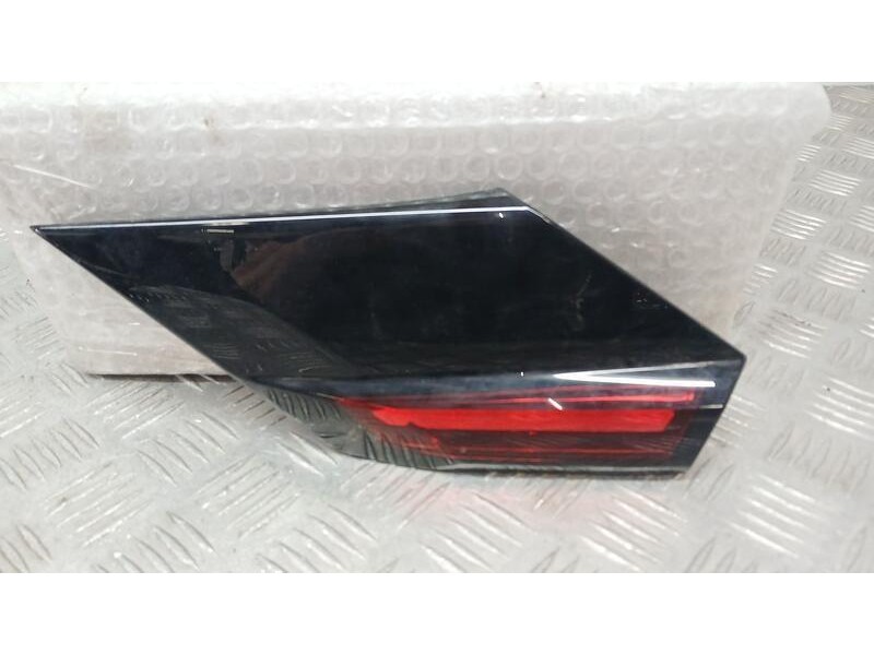 Recambio de moldura para citroën c4 1.5 hdi referencia OEM IAM 9835109780 ALETA TRAERA IZQUIERDA REFLECTANTE 