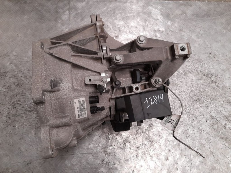 Recambio de caja cambios para ford focus lim. (cb4) titanium referencia OEM IAM 3MR57002NF 020209 5VELOCIDADES