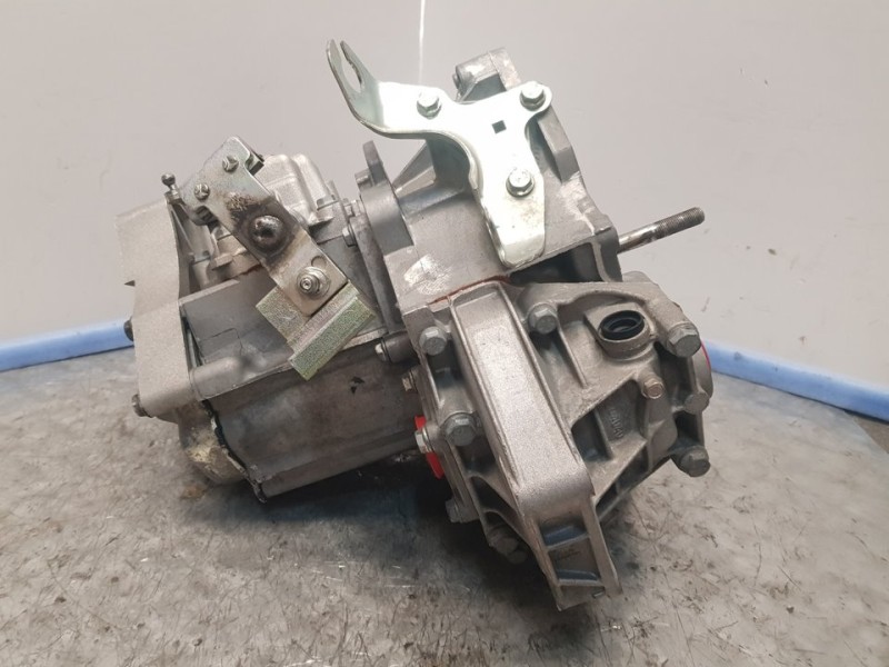 Recambio de caja cambios para ford ka (ccu) titanium referencia OEM IAM C38451843051 3012815098 5VELOCIDADES