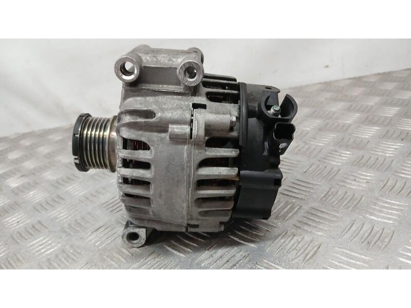 Recambio de alternador para peugeot 5008 allure referencia OEM IAM 9678730980 VALEO 2616593E