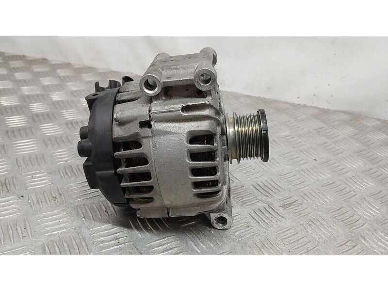 Recambio de alternador para peugeot 5008 allure referencia OEM IAM 9678730980 VALEO 2616593E