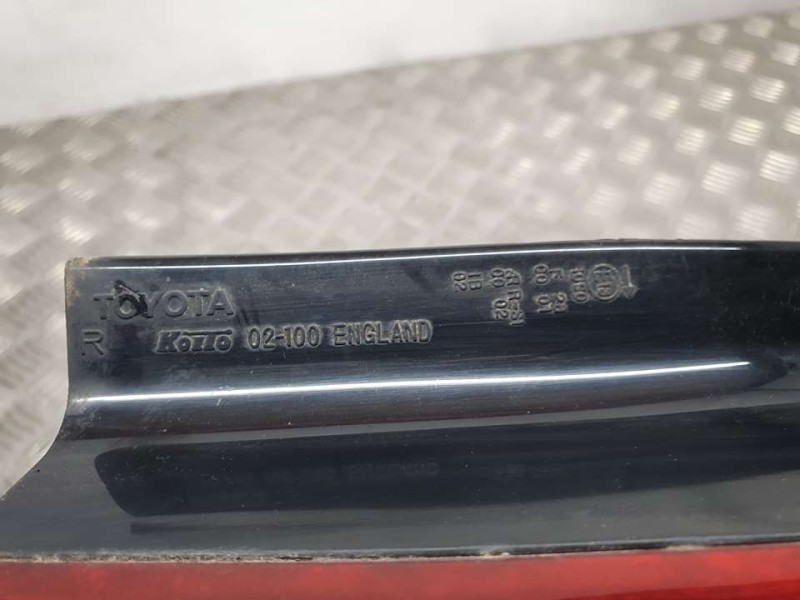 Recambio de piloto trasero derecho para toyota corolla (e12) 1.4 d-4d luna compact referencia OEM IAM 8155002301 KOITO 