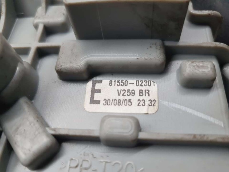 Recambio de piloto trasero derecho para toyota corolla (e12) 1.4 d-4d luna compact referencia OEM IAM 8155002301 KOITO 