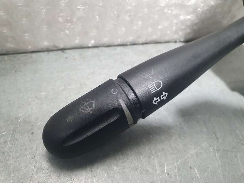 Recambio de mando limpia para chrysler voyager (rg) 2.5 crd executive referencia OEM IAM 04685711AB METHODE C/N MANDO INTERMITEN