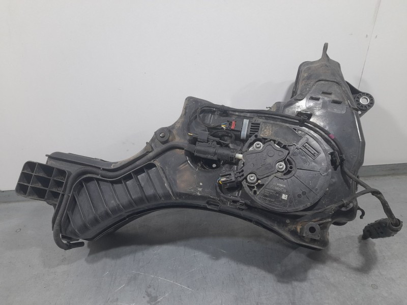 Recambio de deposito adblue para ford transit courier b460 furgoneta/monovolumen 1.5 tdci referencia OEM IAM 4211122072613 BOSCH