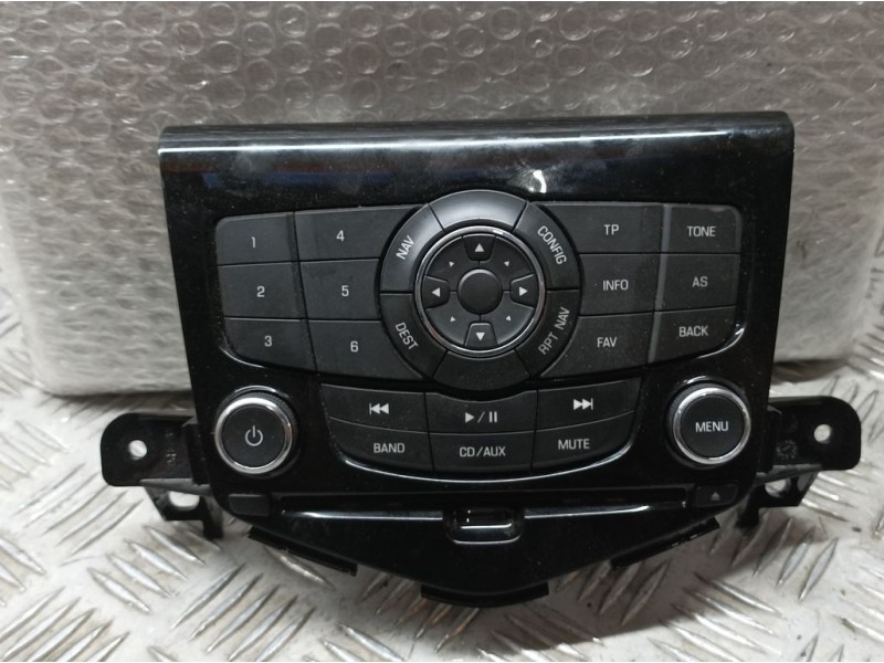 Recambio de mando radio para chevrolet cruze lt referencia OEM IAM 94563272  