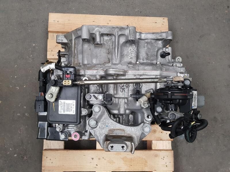 Recambio de caja cambios para peugeot 5008 allure referencia OEM IAM 20GE53 18C67720 6VELOCIDADES