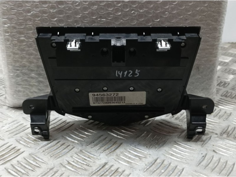 Recambio de mando radio para chevrolet cruze lt referencia OEM IAM 94563272  