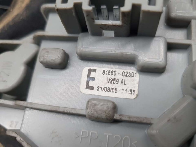 Recambio de piloto trasero izquierdo para toyota corolla (e12) 1.4 d-4d luna compact referencia OEM IAM 8156002301 KOITO 