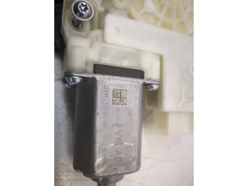 Recambio de elevalunas trasero derecho para seat toledo (kg3) connect referencia OEM IAM 5JA959812 6 PINS ELECTRICO BOSCH