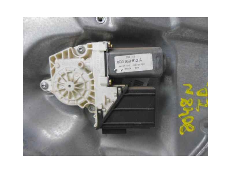 Recambio de elevalunas trasero derecho para seat ibiza (6l1) signo referencia OEM IAM 6L4639756C 8 Y 6 PINS ELECTRICO
