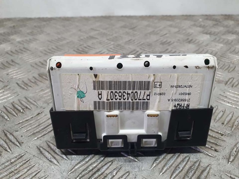 Recambio de pantalla multifuncion para renault clio ii fase i (b/cbo) 1.2 alize referencia OEM IAM 7700436307A 216562095A 