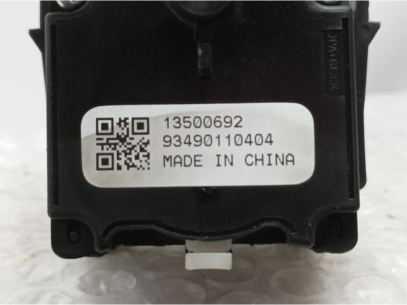 Recambio de mando intermitentes para chevrolet cruze lt referencia OEM IAM 13500692  