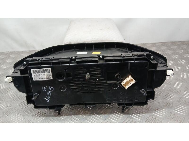 Recambio de cuadro instrumentos para peugeot 5008 allure referencia OEM IAM 9828150380  503003520802