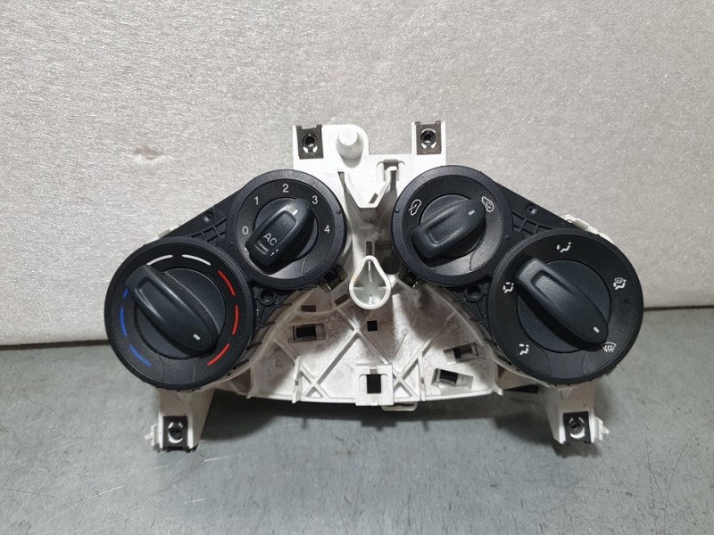 Recambio de mando calefaccion / aire acondicionado para ford ka (ccu) titanium referencia OEM IAM SIN REF  