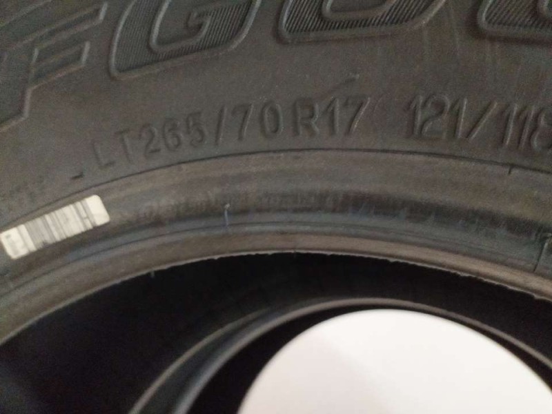 Recambio de neumatico pareja para neumaticos nuevos - referencia OEM IAM 2657017121118Q 265/70/17/121-118Q BF GOODRICH