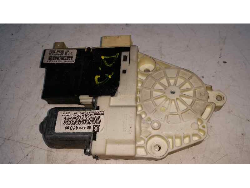 Recambio de motor elevalunas delantero derecho para citroën c4 berlina collection referencia OEM IAM 980692100 9647441380 BROSE