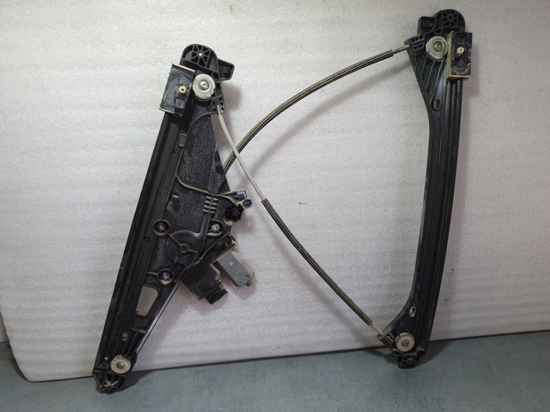 Recambio de elevalunas delantero izquierdo para peugeot 3008 allure referencia OEM IAM 9830389380  ELECTRICO 6 PINES