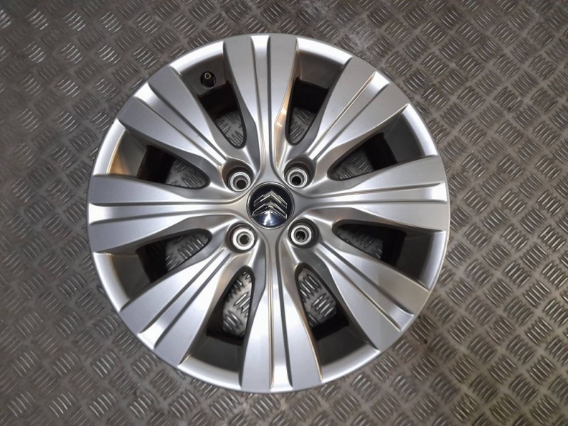 Recambio de llanta para citroën c3 picasso sx referencia OEM IAM 6X16 4 TORN ET 23 ALUMINIO 