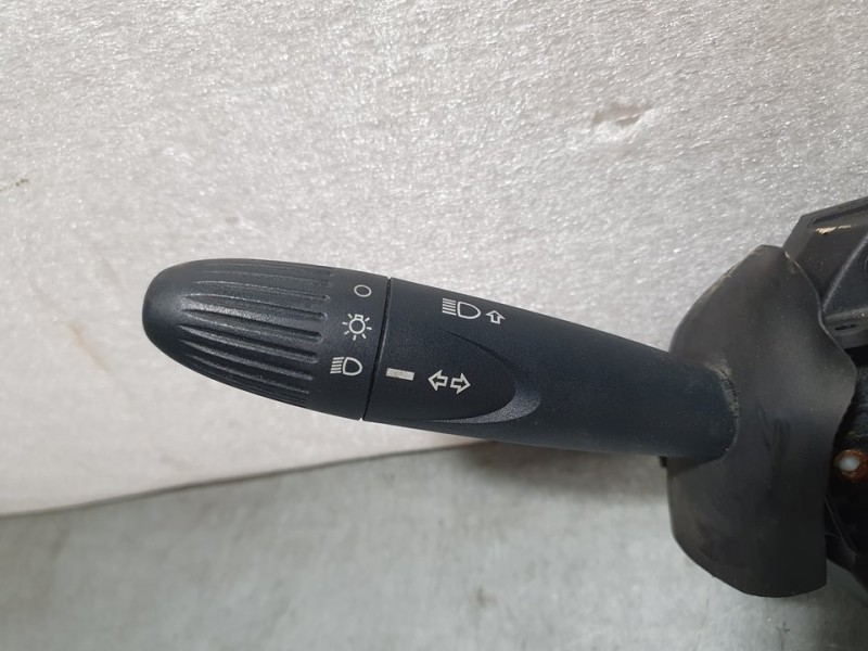 Recambio de mando luces y limpia para ford ka (ccu) titanium referencia OEM IAM 7354736600  