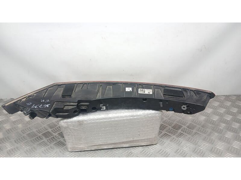 Recambio de piloto trasero derecho para bmw ix (i20) xdrive 50 referencia OEM IAM H85A8172801  2029020107