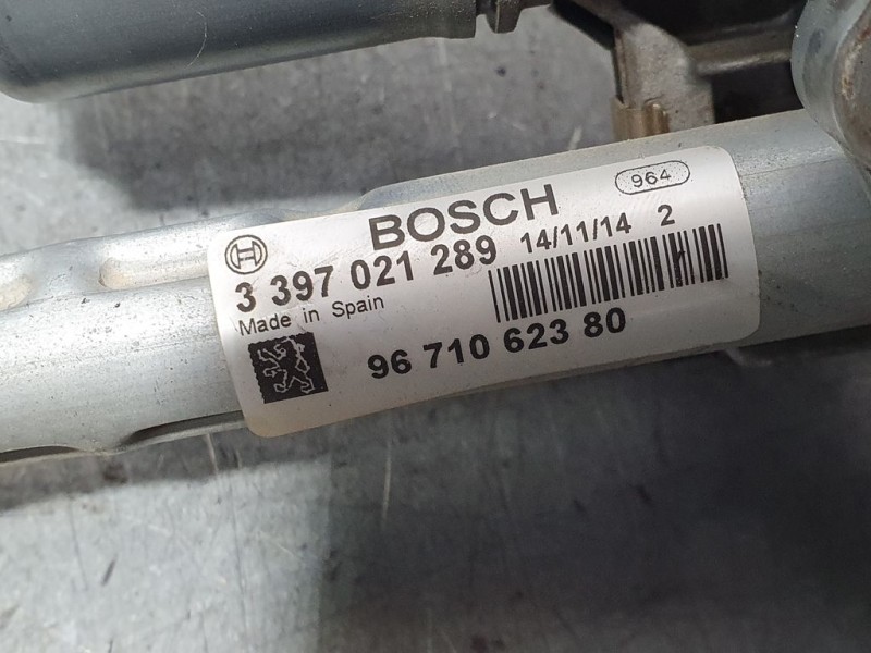Recambio de motor limpia delantero para peugeot 3008 allure referencia OEM IAM 9671062380 3397021289 BOSCH LADO DERECHO