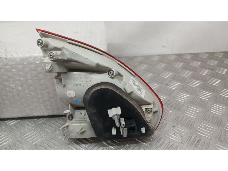 Recambio de piloto trasero derecho interior para peugeot 2008 i (cu_) 1.2 vti referencia OEM IAM 9678074580 ROZADO 
