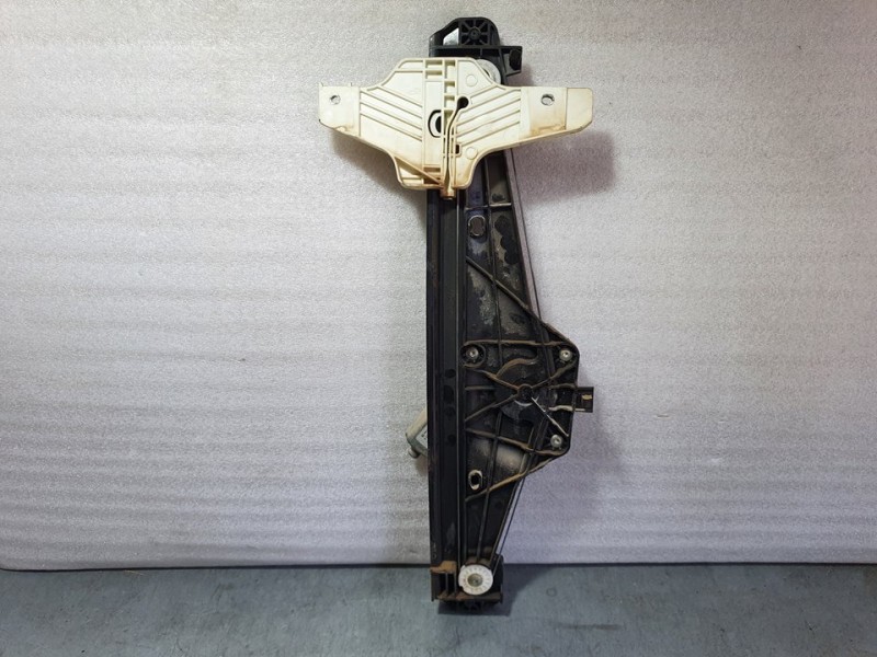 Recambio de elevalunas trasero derecho para peugeot 3008 allure referencia OEM IAM 9830388880  ELECTRICO 6 PINES