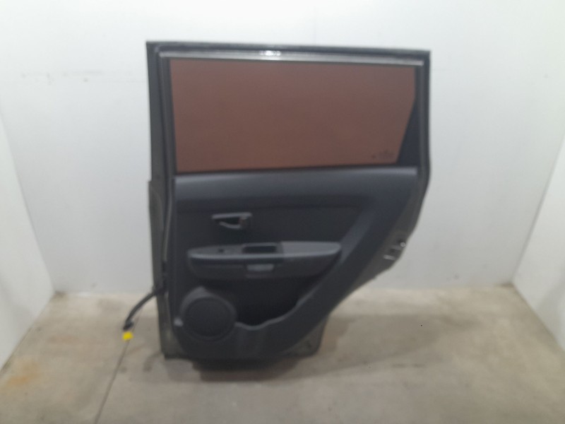 Recambio de puerta trasera derecha para kia soul diva referencia OEM IAM 77004  