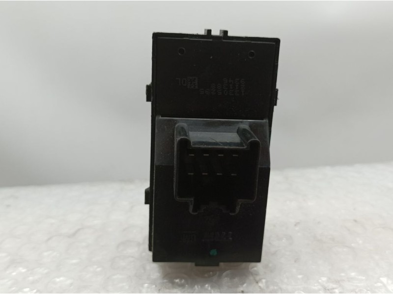 Recambio de mando elevalunas delantero izquierdo para chevrolet cruze lt referencia OEM IAM 13305295  