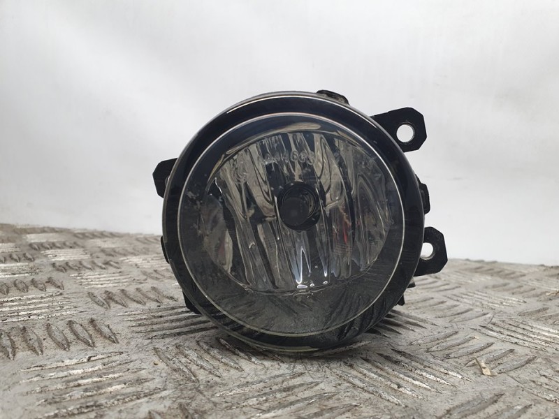 Recambio de faro antiniebla izquierdo para peugeot 3008 allure referencia OEM IAM 9687410080 89207181 VALEO