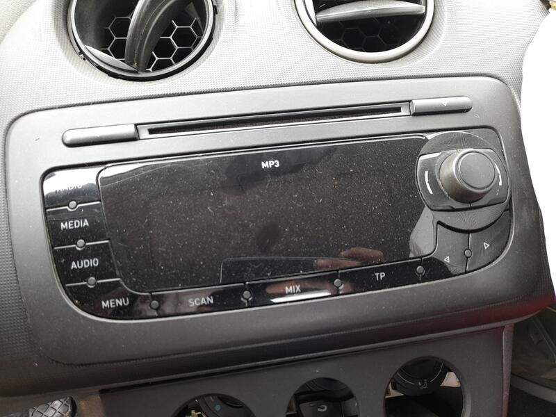 Recambio de sistema audio / radio cd para seat ibiza iv (6j5, 6p1) 1.2 referencia OEM IAM 6J1035153G  