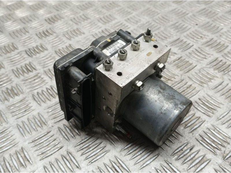 Recambio de abs para toyota verso active referencia OEM IAM 445400F060 0265252275 BOSCH