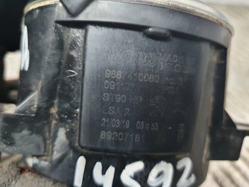 Recambio de faro antiniebla izquierdo para peugeot 3008 allure referencia OEM IAM 9687410080 89207181 VALEO