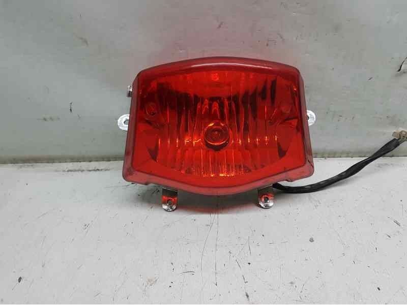 Recambio de piloto trasero central para wangye wildlander phantast 49 cc referencia OEM IAM   