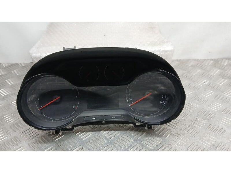 Recambio de cuadro instrumentos para opel crossland x edition referencia OEM IAM 9836333680  