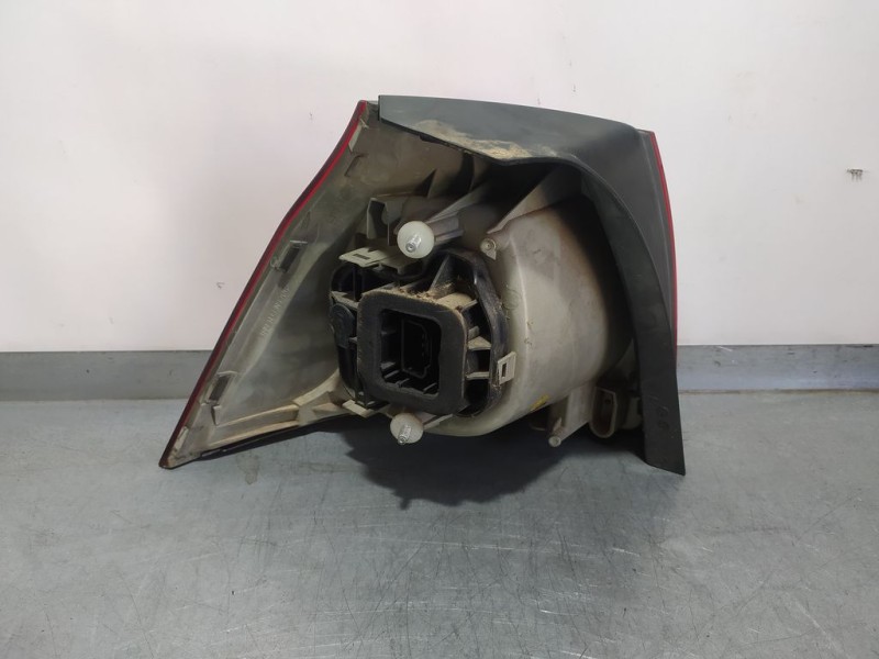 Recambio de piloto trasero derecho para volkswagen golf v berlina (1k1) trendline referencia OEM IAM 1K6945096AA  EXTERIOR