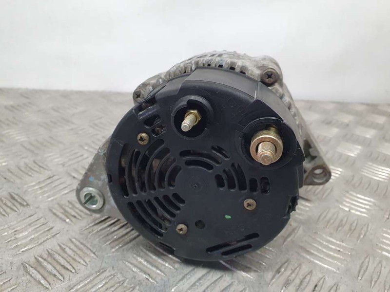 Recambio de alternador para nissan micra (k11) lx referencia OEM IAM 231005F600 0123110007 BOSCH