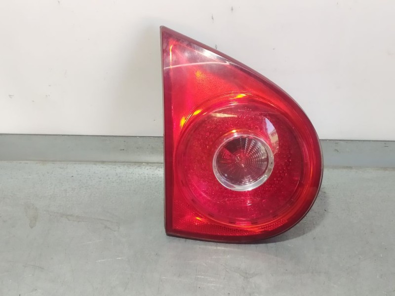 Recambio de piloto trasero izquierdo para volkswagen golf v berlina (1k1) trendline referencia OEM IAM 1K6945093E  INTERIOR