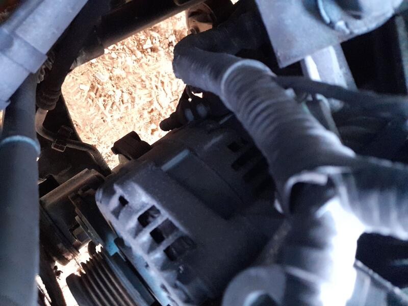 Recambio de alternador para chevrolet orlando (j309) 2.0 d referencia OEM IAM 13501719  