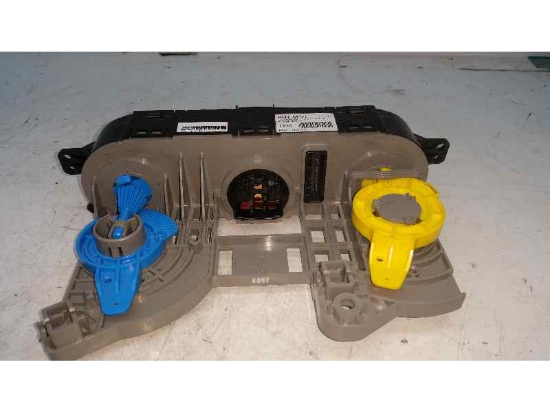 Recambio de mando climatizador para hyundai i20 city s referencia OEM IAM 972504P540  