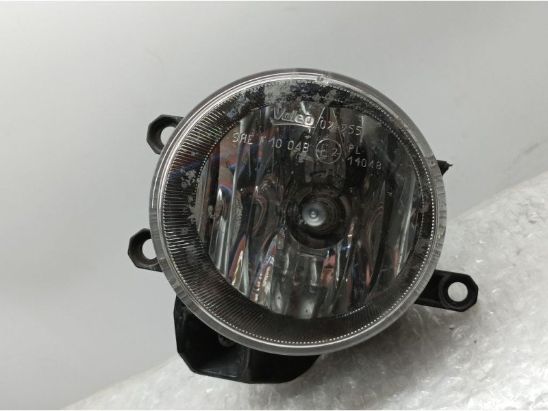 Recambio de faro antiniebla izquierdo para toyota verso active referencia OEM IAM 8122002110 90008497 VALEO PATA ROTA