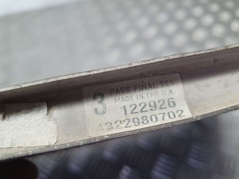 Recambio de condensador / radiador aire acondicionado para nissan micra (k11) lx referencia OEM IAM 921106F600 122926 